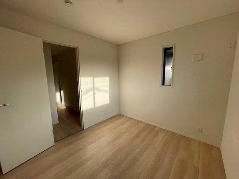 5599　クレイドルガーデン八戸市江陽第8　新築分譲住宅　4号棟 内観写真（リビング以外の居室）