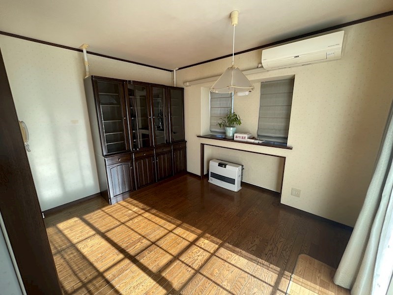 5605　八戸市大字市川町字桔梗野上　中古住宅 内観写真（リビング以外の居室）