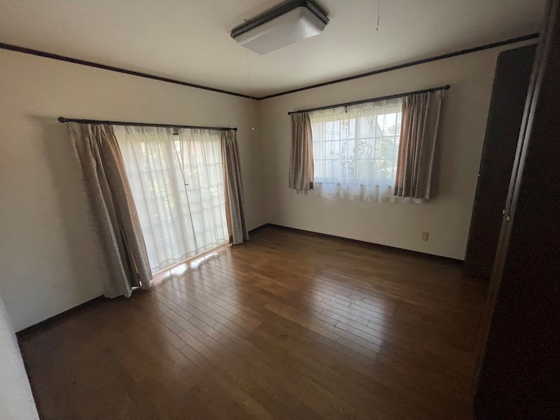 5605　八戸市大字市川町字桔梗野上　中古住宅 内観写真（リビング以外の居室）