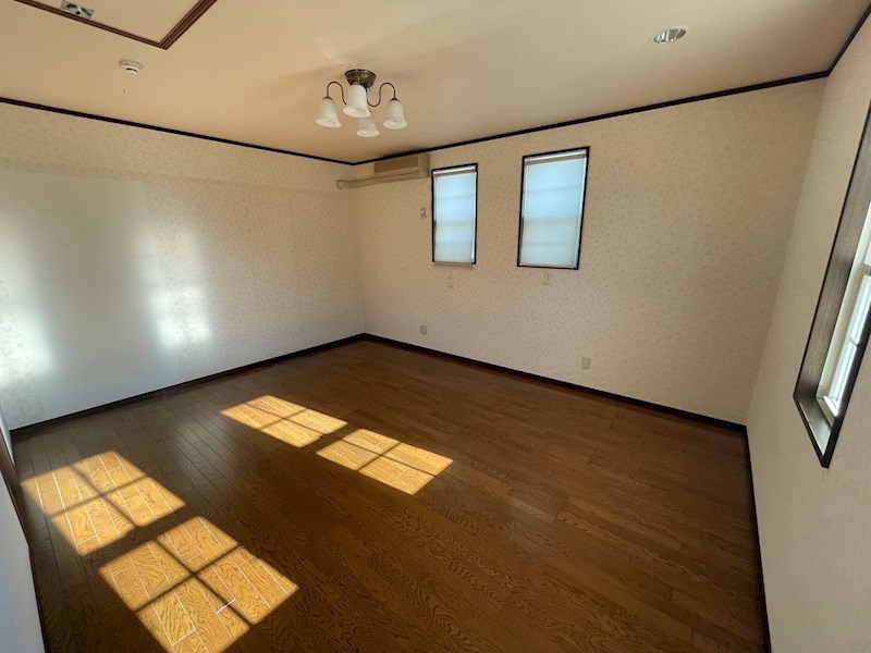 5605　八戸市大字市川町字桔梗野上　中古住宅 内観写真（リビング以外の居室）