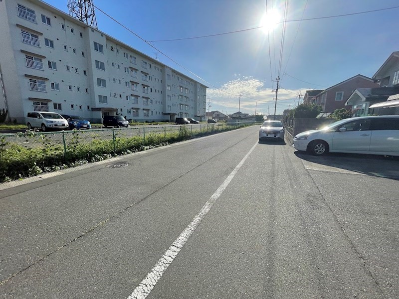 5605　八戸市大字市川町字桔梗野上　中古住宅 現地写真（前面道路含む現地写真）