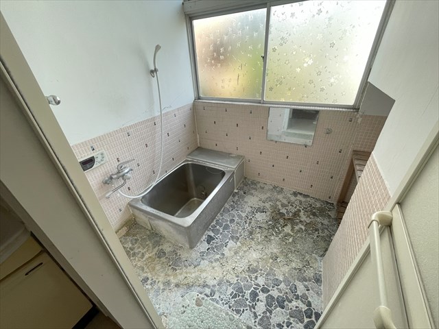 5604　八戸市鮫町忍町　中古住宅 内観写真（浴室）