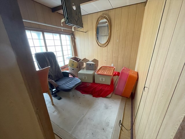 5604　八戸市鮫町忍町　中古住宅 内観写真（リビング以外の居室）