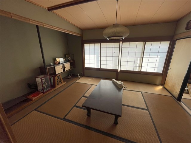 5604　八戸市鮫町忍町　中古住宅 内観写真（リビング以外の居室）
