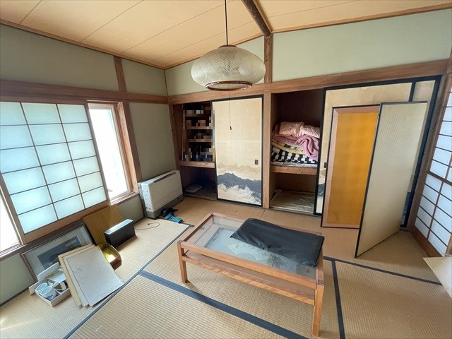 5604　八戸市鮫町忍町　中古住宅 内観写真（リビング以外の居室）