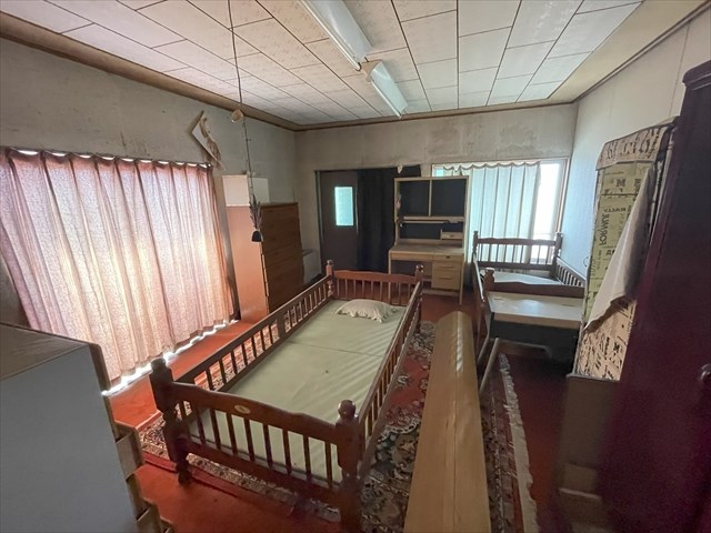 5604　八戸市鮫町忍町　中古住宅 内観写真（リビング以外の居室）