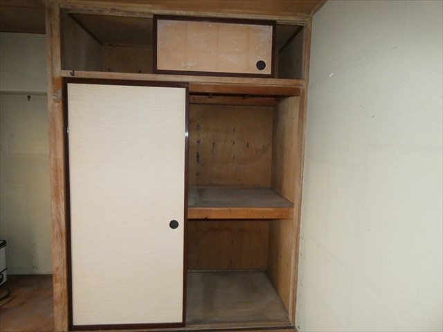 5608　ホワイトレジデンス八戸　701号 内観写真（収納）