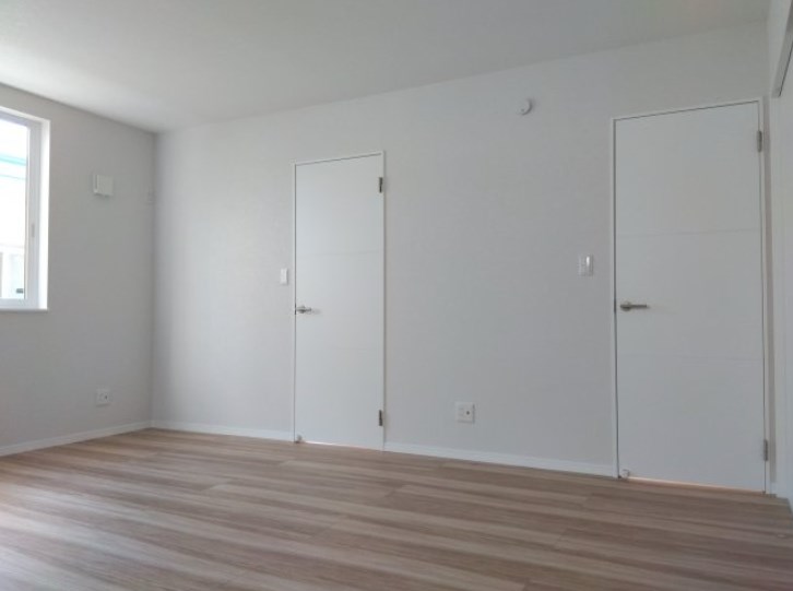 5610　三沢市南町3丁目・B棟　新築建売住宅  内観写真（リビング以外の居室）