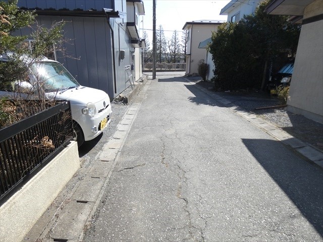2585　八戸市大字長苗代字元木　土地 現地写真（前面道路含む現地写真）