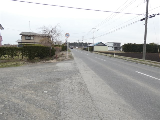 2589　上北郡六戸町大字犬落瀬字堀切沢　土地 現地写真（前面道路含む現地写真）