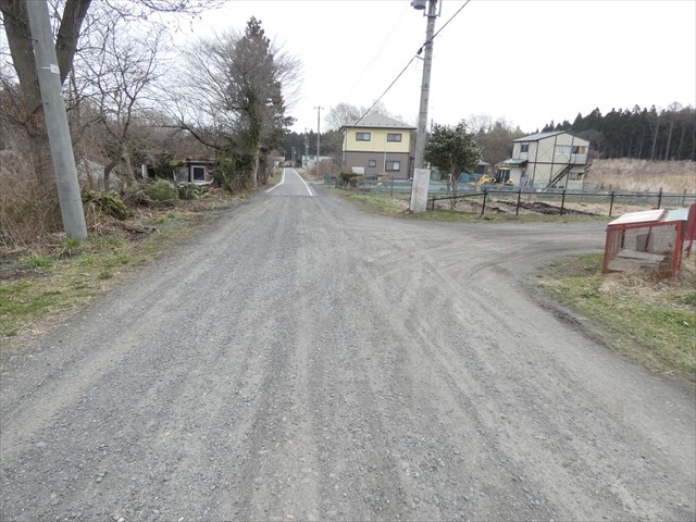 2589　上北郡六戸町大字犬落瀬字堀切沢　土地 現地写真（前面道路含む現地写真）