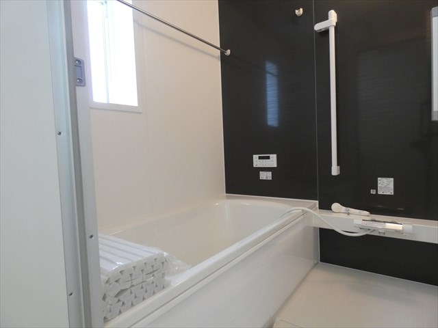 5632　クレイドルガーデン三沢市日の出第1　新築分譲住宅　4号棟※ただ今商談中です 内観写真（浴室）