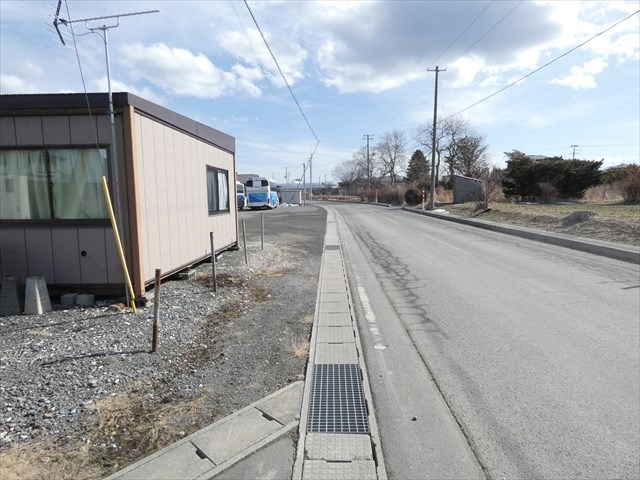 2590　三戸郡階上町大字道仏字耳ケ吠　土地 現地写真（前面道路含む現地写真）
