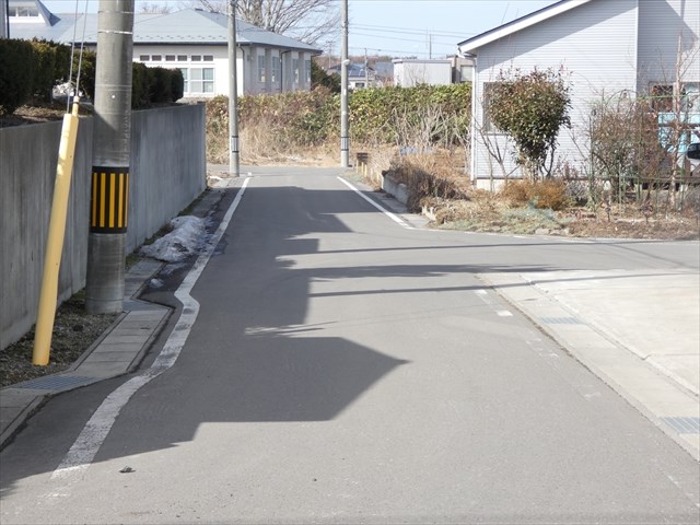 2590　三戸郡階上町大字道仏字耳ケ吠　土地 現地写真（前面道路含む現地写真）