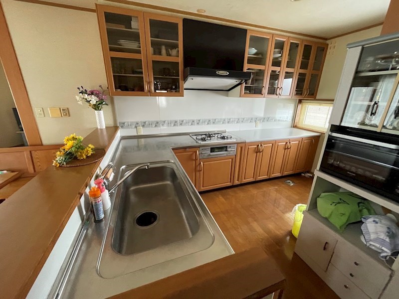 5635　上北郡おいらせ町新敷　中古住宅 内観写真（キッチン）