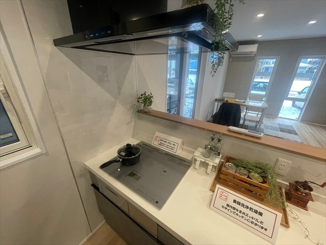 5640　タマタウン類家Ⅱ　1号棟　新築分譲住宅 内観写真（キッチン）