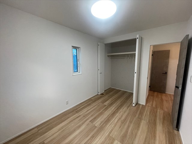 5640　タマタウン類家Ⅱ　1号棟　新築分譲住宅 内観写真（リビング以外の居室）