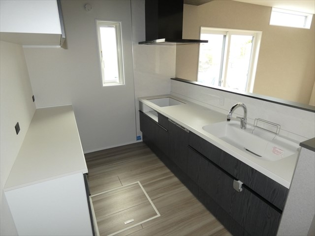 5641　タマタウン類家Ⅱ　2号棟　新築分譲住宅 内観写真（キッチン）