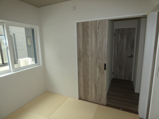 5641　タマタウン類家Ⅱ　2号棟　新築分譲住宅 内観写真（リビング以外の居室）