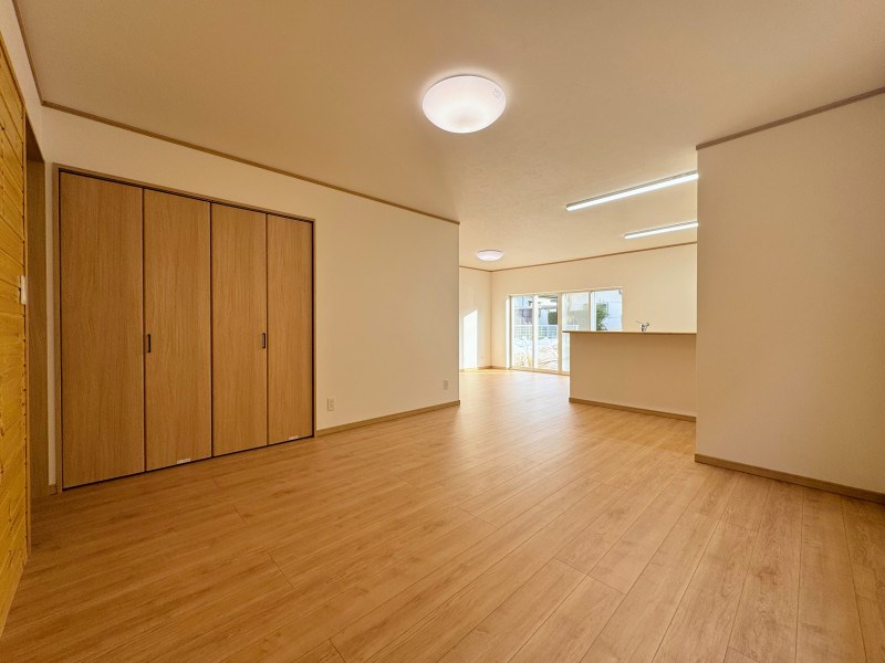 5645　八戸市大字大久保字行人塚　中古住宅 内観写真（リビング）