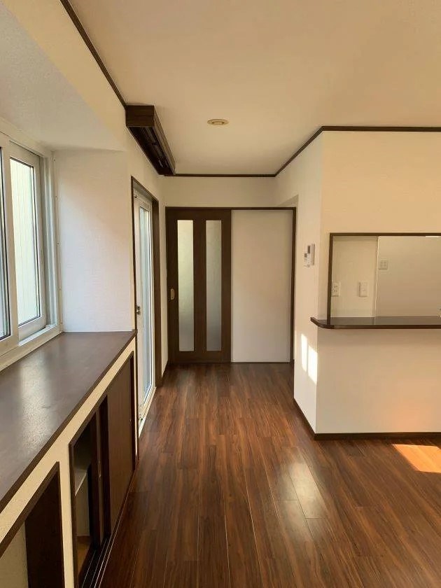 5649　八戸市類家5丁目　中古住宅 内観写真（リビング）
