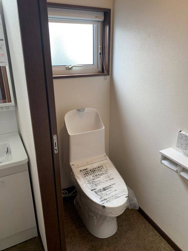 5649　八戸市類家5丁目　中古住宅 内観写真（トイレ）