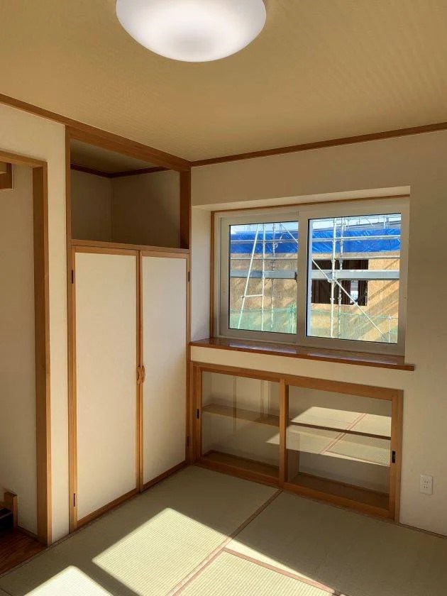 5649　八戸市類家5丁目　中古住宅 内観写真（リビング以外の居室）
