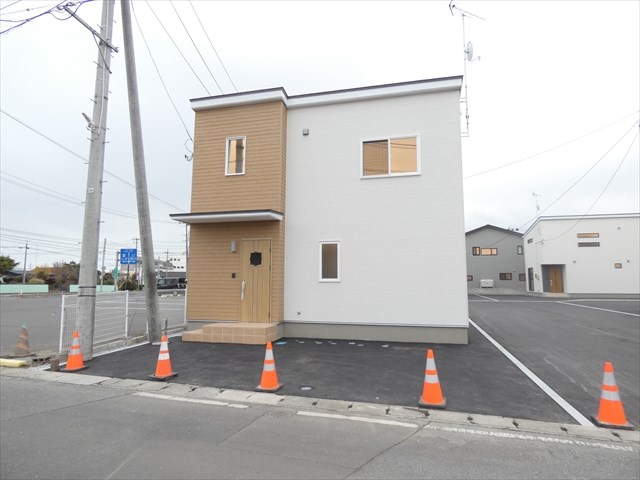 5673　八戸市長苗代内舟渡・A棟　建売住宅 現地写真