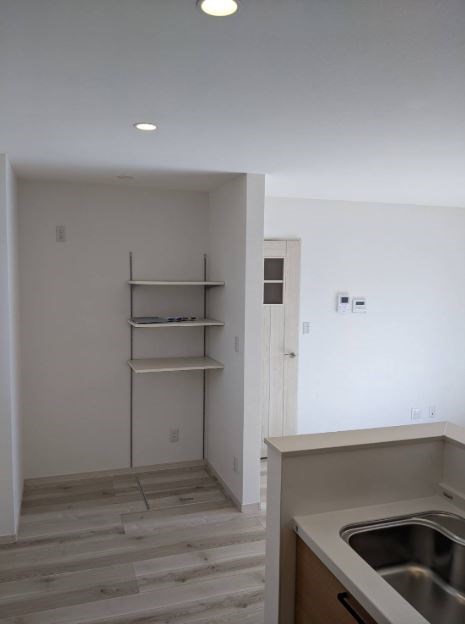 5673　八戸市長苗代内舟渡・A棟　建売住宅 内観写真（リビング）