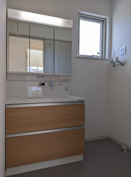 5673　八戸市長苗代内舟渡・A棟　建売住宅 内観写真（洗面台・洗面所）