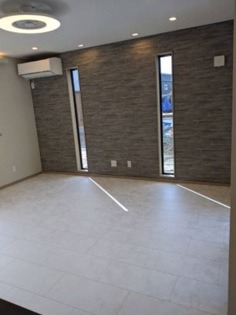 5674　八戸市長苗代内舟渡・B棟　建売住宅 内観写真（リビング）