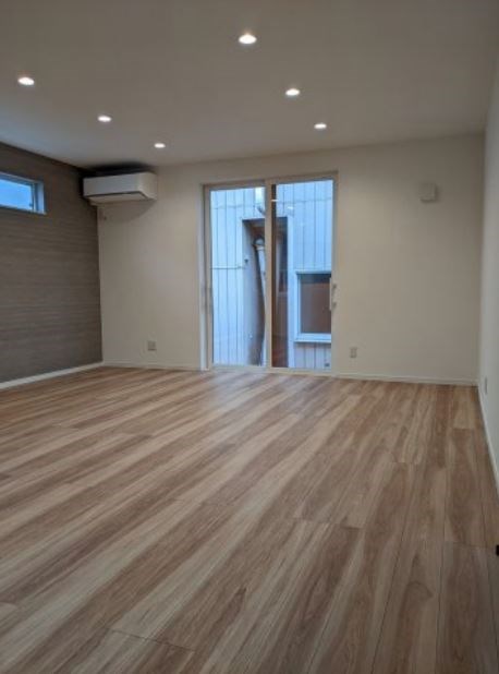 5675　八戸市長苗代内舟渡・C棟　建売住宅 内観写真（リビング）