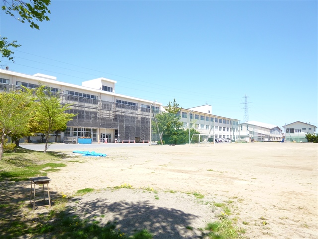 5680　八戸長苗代2丁目　中古住宅 中学校