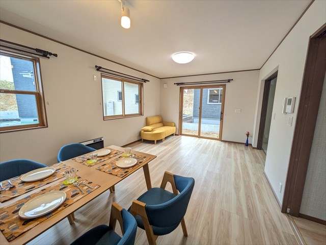 5692　ソーラータウン根城ヒルズNo.2　建売住宅 内観写真（リビング）