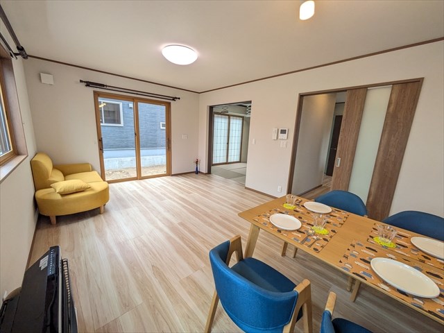 5692　ソーラータウン根城ヒルズNo.2　建売住宅 内観写真（リビング）