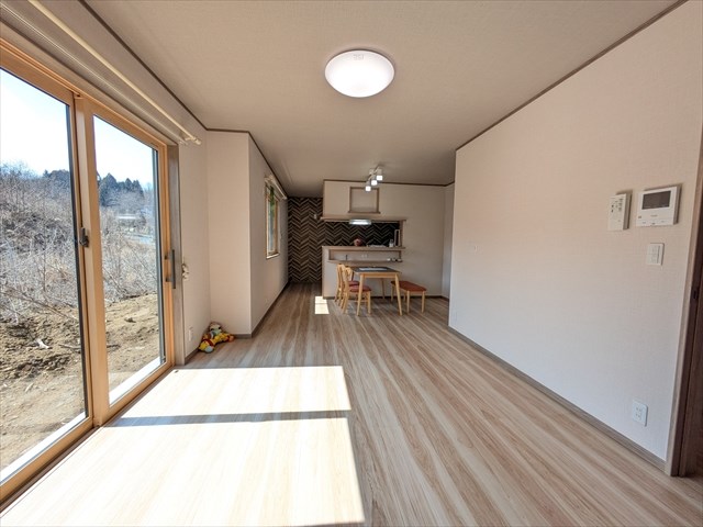 5693　ソーラータウン根城ヒルズNo.3　建売住宅 内観写真（リビング）