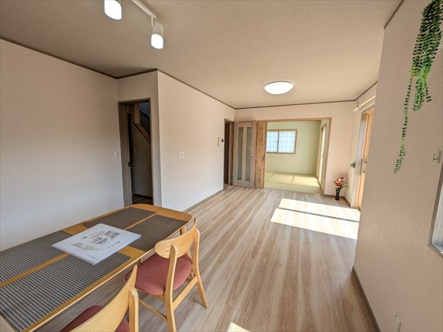 5693　ソーラータウン根城ヒルズNo.3　建売住宅 内観写真（リビング）