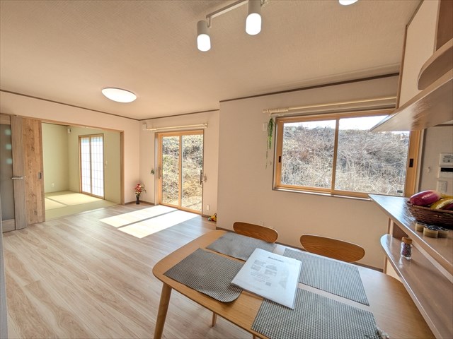 5693　ソーラータウン根城ヒルズNo.3　建売住宅 内観写真（リビング）