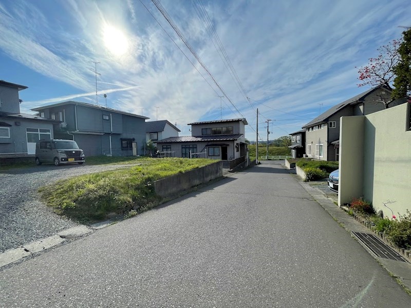 2629　八戸市根城9丁目　土地 現地写真（前面道路含む現地写真）