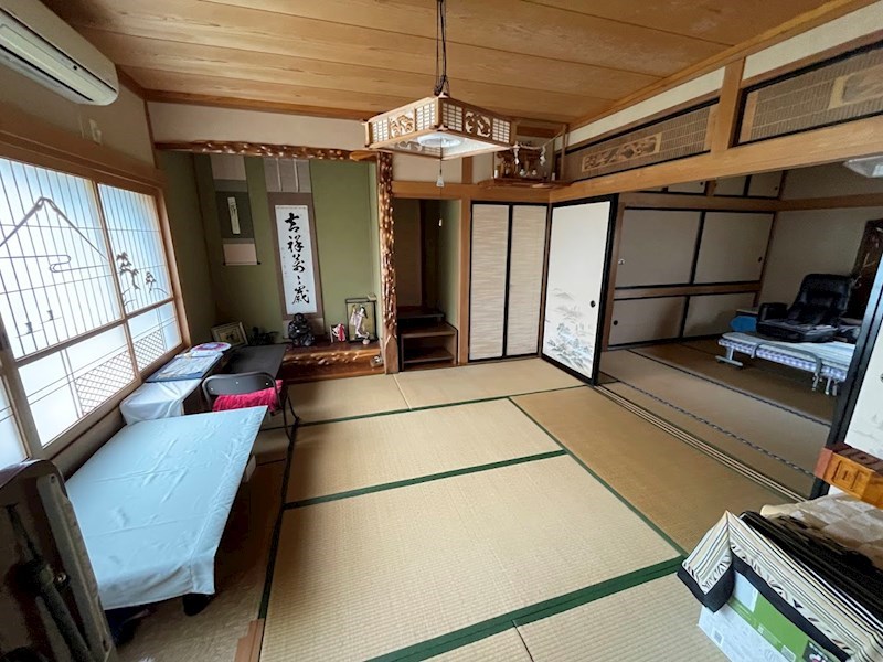 5702　八戸市松ヶ丘　中古住宅 内観写真（リビング以外の居室）