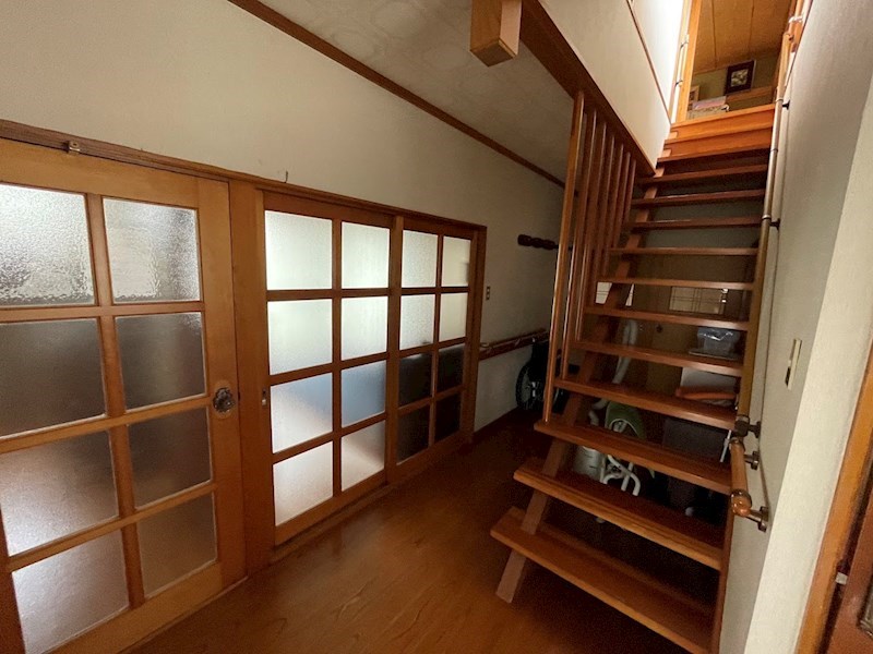 5702　八戸市松ヶ丘　中古住宅 内観写真（内装）