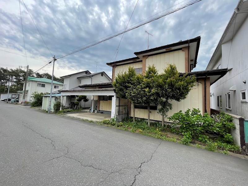 5702　八戸市松ヶ丘　中古住宅 現地写真