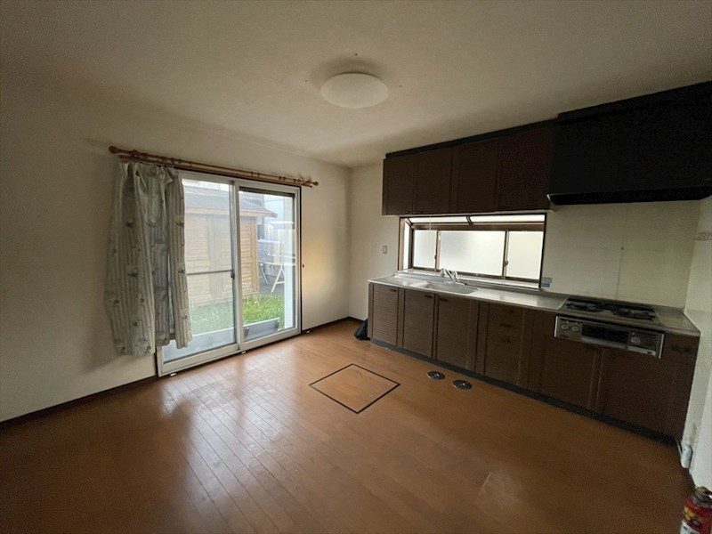 5708　八戸市長苗代2丁目　中古住宅 内観写真（リビング）