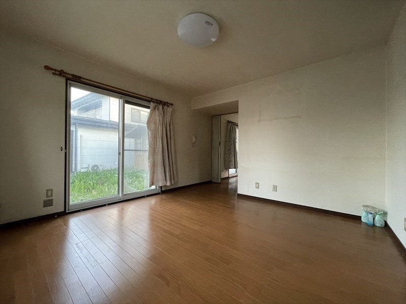 5708　八戸市長苗代2丁目　中古住宅 内観写真（リビング）