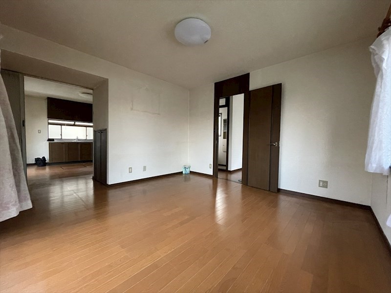 5708　八戸市長苗代2丁目　中古住宅 内観写真（リビング）