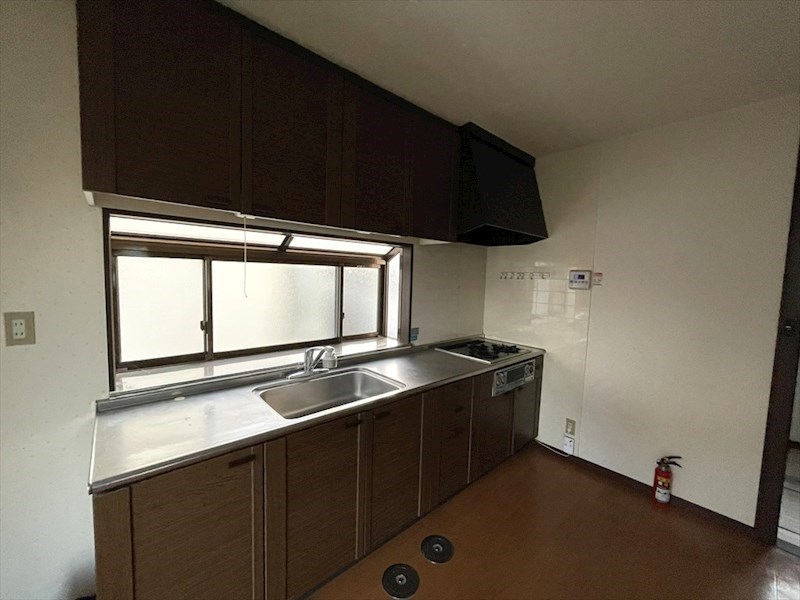 5708　八戸市長苗代2丁目　中古住宅 内観写真（キッチン）