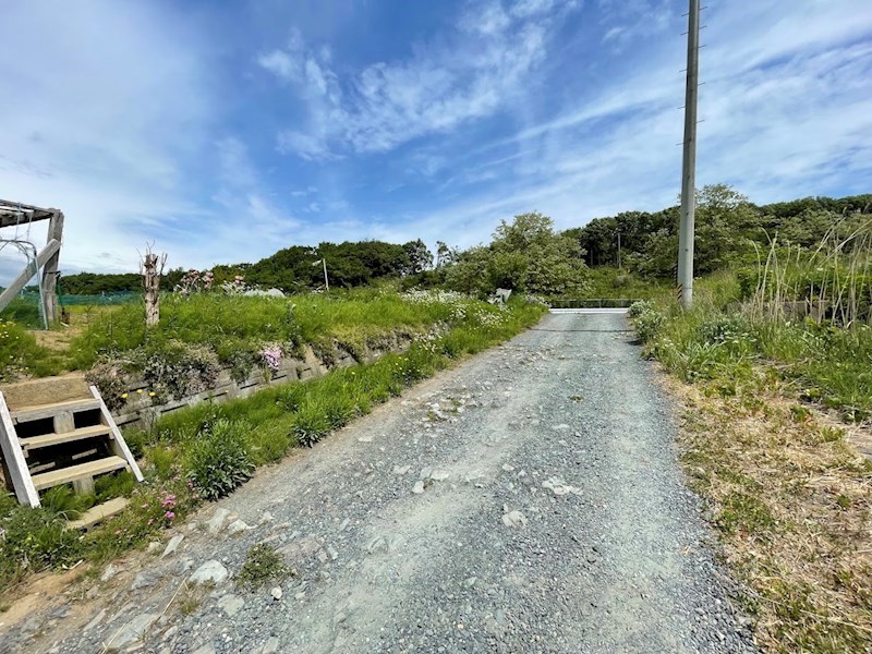 2633　八戸市大字妙字犬森　土地 現地写真（前面道路含む現地写真）