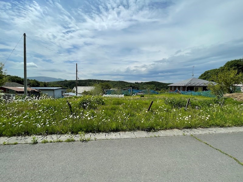 2633　八戸市大字妙字犬森　土地 現地写真（前面道路含む現地写真）