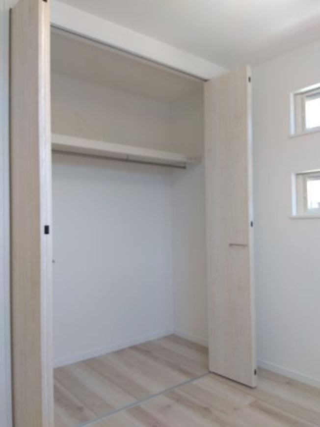 5714　八戸市江陽1丁目・A棟　建売住宅 内観写真（リビング以外の居室）
