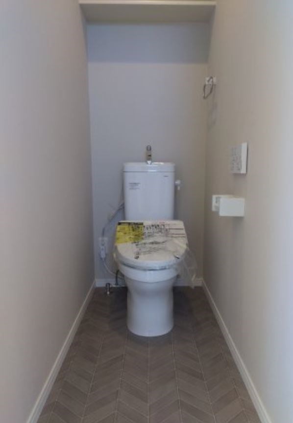 5714　八戸市江陽1丁目・A棟　建売住宅 内観写真（トイレ）